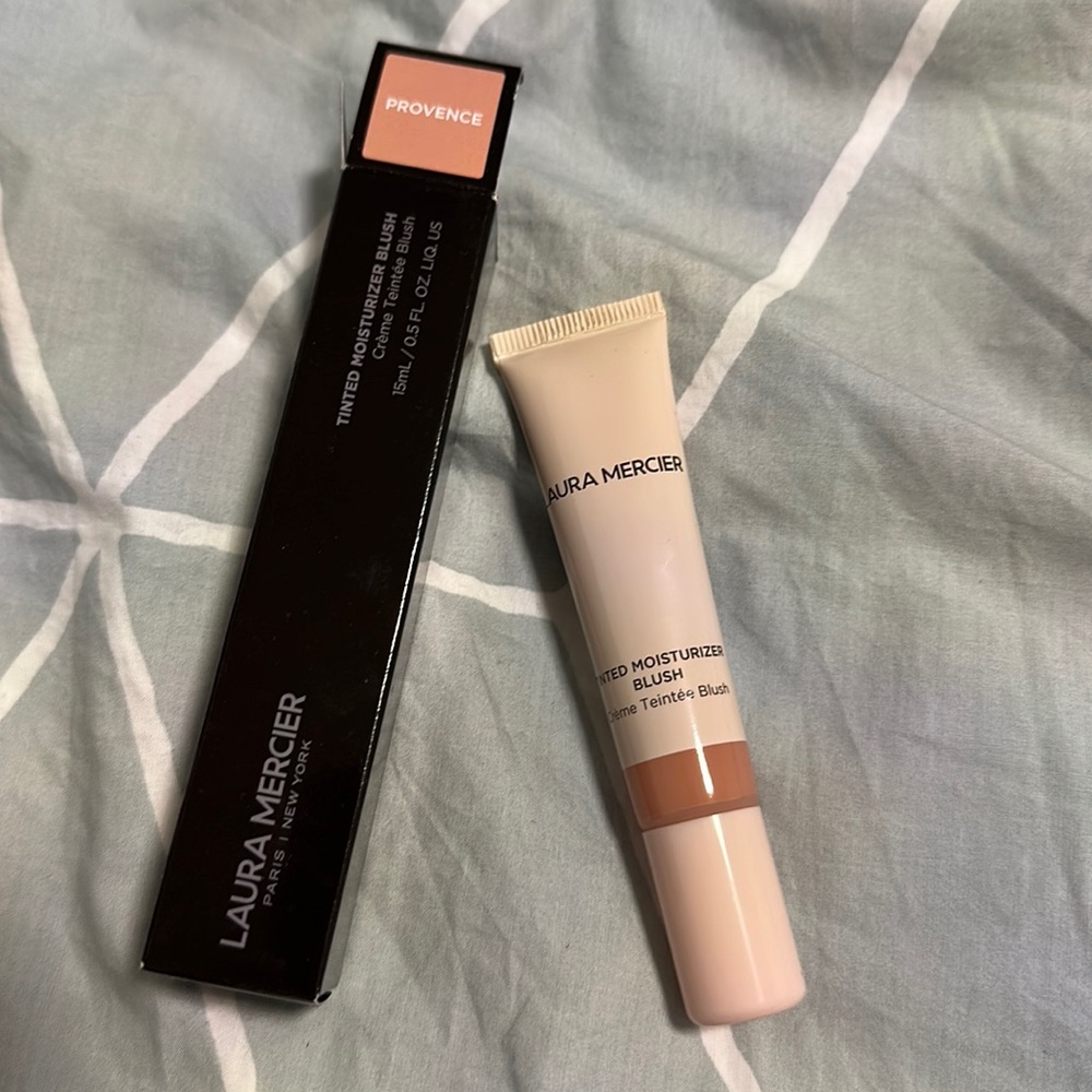 Brand New and boxed Laura Mercier Tinted Moisturizer Blush in Provence